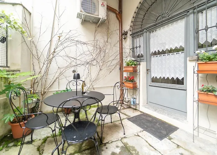 Elegant In The Heart Of With Smarttv And Wifi Apartment